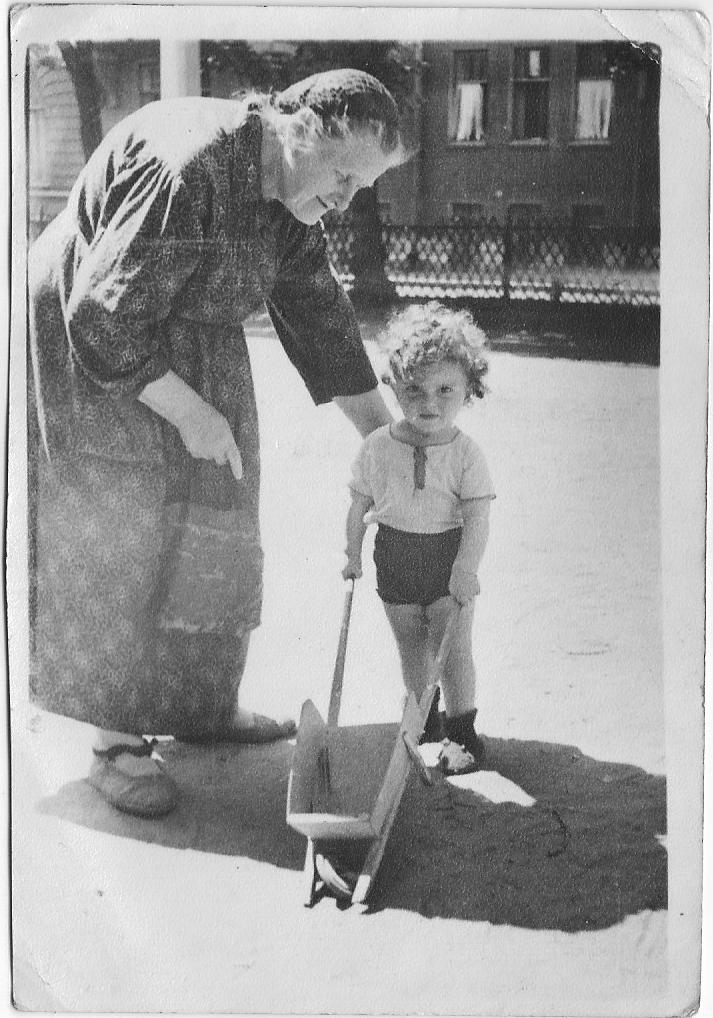 Андрей в 1945 году